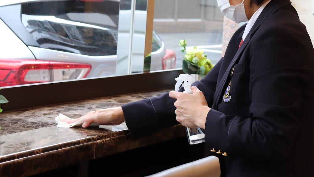 Toyoko Inn Okayama-Eki Nishiguchi Hiroba Exterior foto