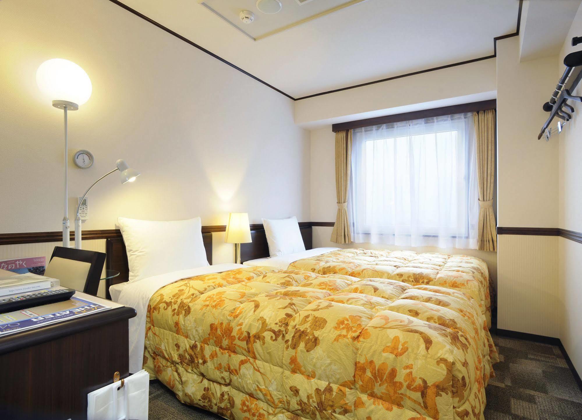Toyoko Inn Okayama-Eki Nishiguchi Hiroba Exterior foto